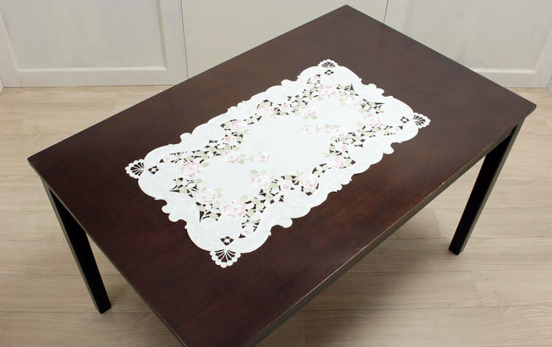 コード刺繍 テーブルセンター 約40×75cm [La Beaute]