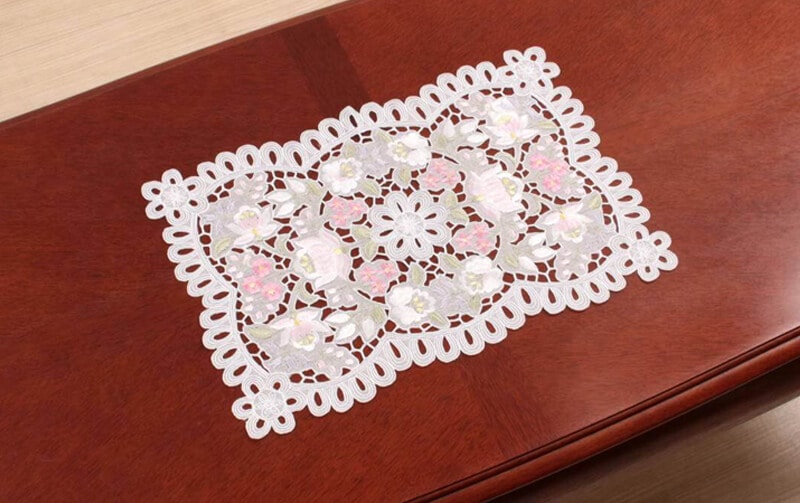 カロチャ調刺繍 テーブルセンター 約30×45cm [Danube]