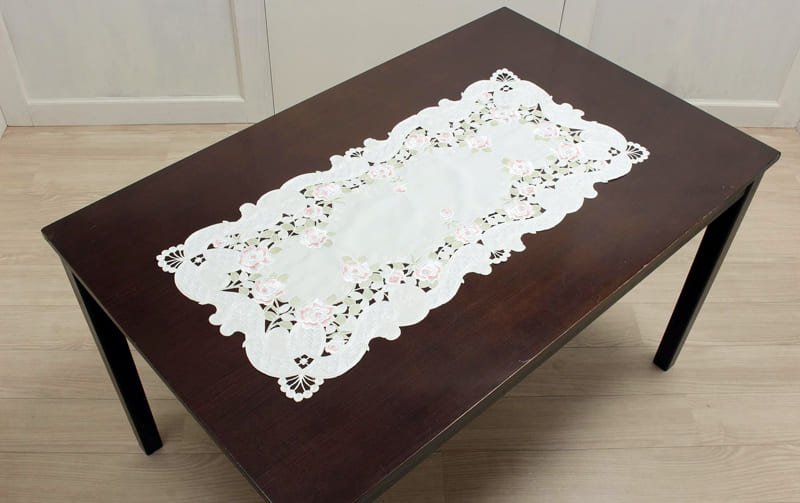 コード刺繍 テーブルセンター 約40×90cm [La Beaute]