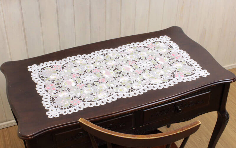 カロチャ調刺繍 テーブルセンター 約40×75cm [Danube]