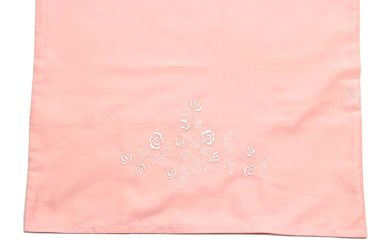 綿１００％ 刺繍入りピローケース 約43×63cm
