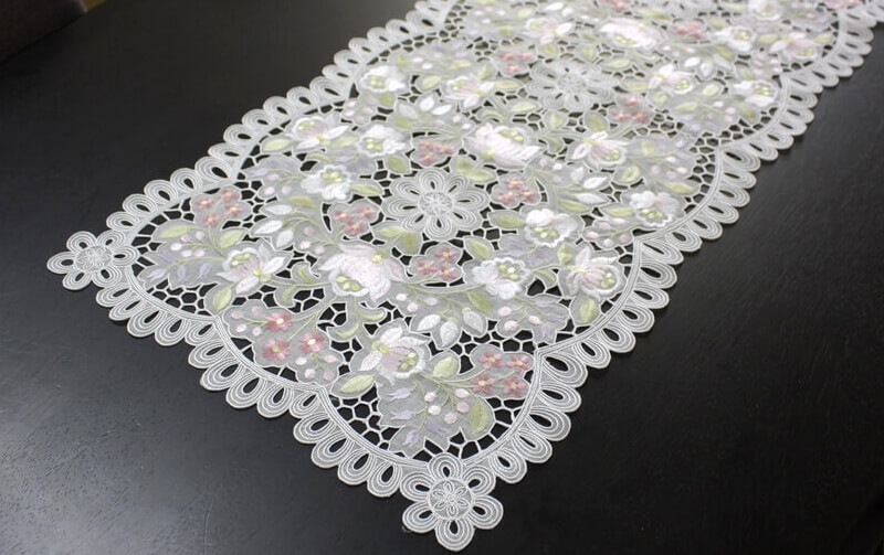 カロチャ調刺繍 テーブルセンター 約40×90cm [Danube]