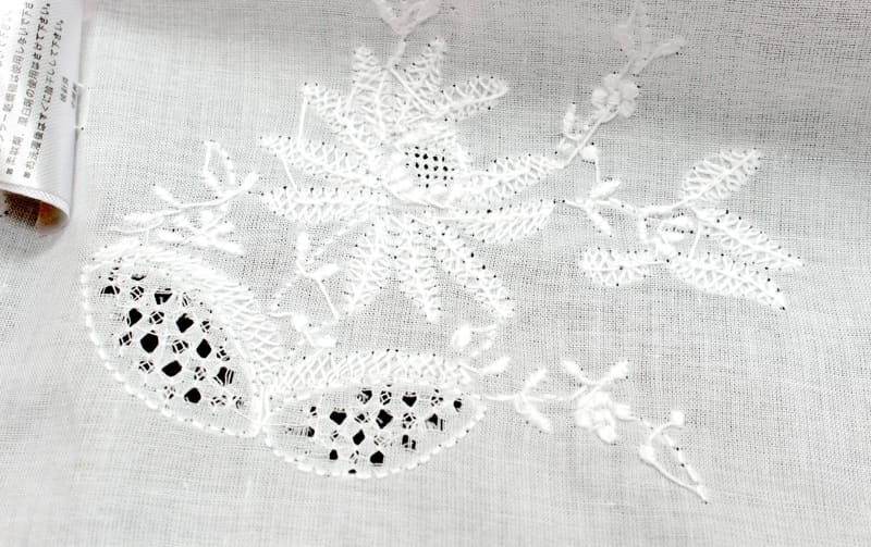 選べる4種 スワトウ産 手刺繍入りハンカチ 約30×30cm