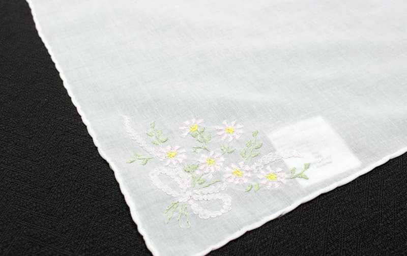 選べる4種 スワトウ産 手刺繍入りハンカチ 約30×30cm