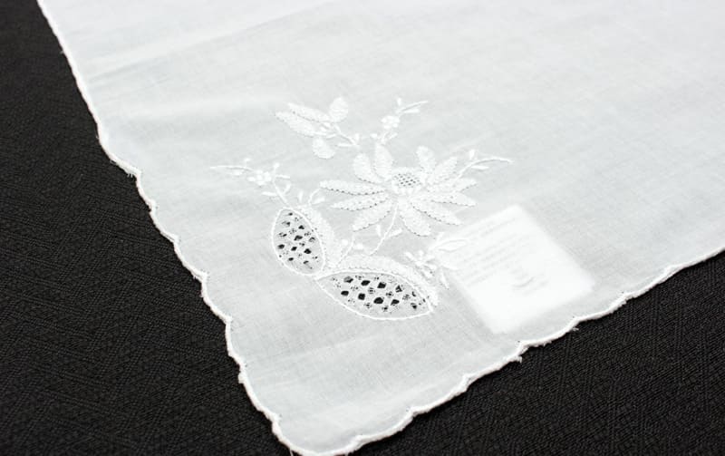 選べる4種 スワトウ産 手刺繍入りハンカチ 約30×30cm