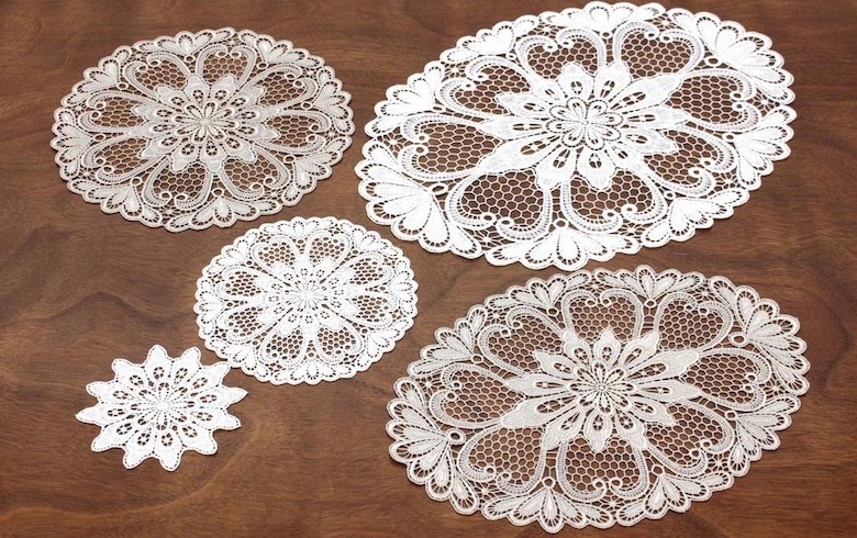 ギュピールレース テーブルセンター 約35×50cm [Eminent]