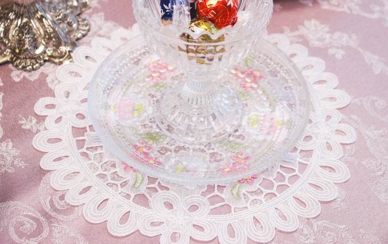 カロチャ調刺繍 ドイリー 約25cm [Danube]