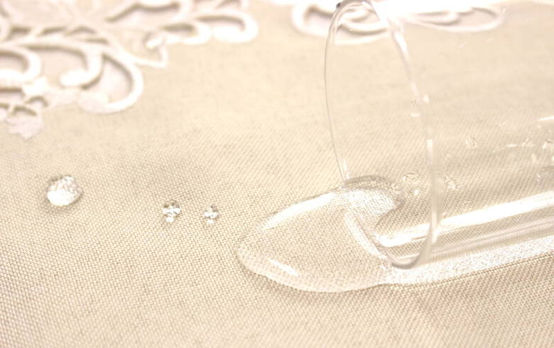 カットワーク刺繍 テーブルクロス 約100cm [Rose Metopes]