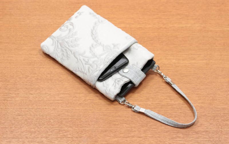 ジャカード織 スマホポシエット縦型 約19×13cm [nobleza]
