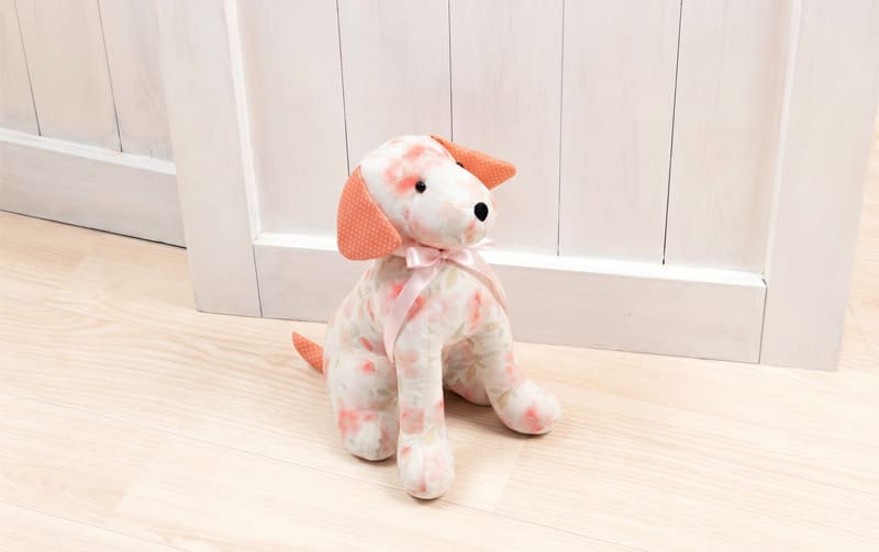 花柄ファブリックのドアストッパー ドッグ  高さ約35cm