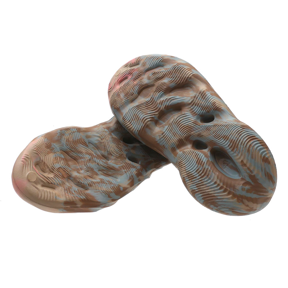 期間限定ポイント5倍キャンペーン中!!] 新品 アディダス adidas YEEZY