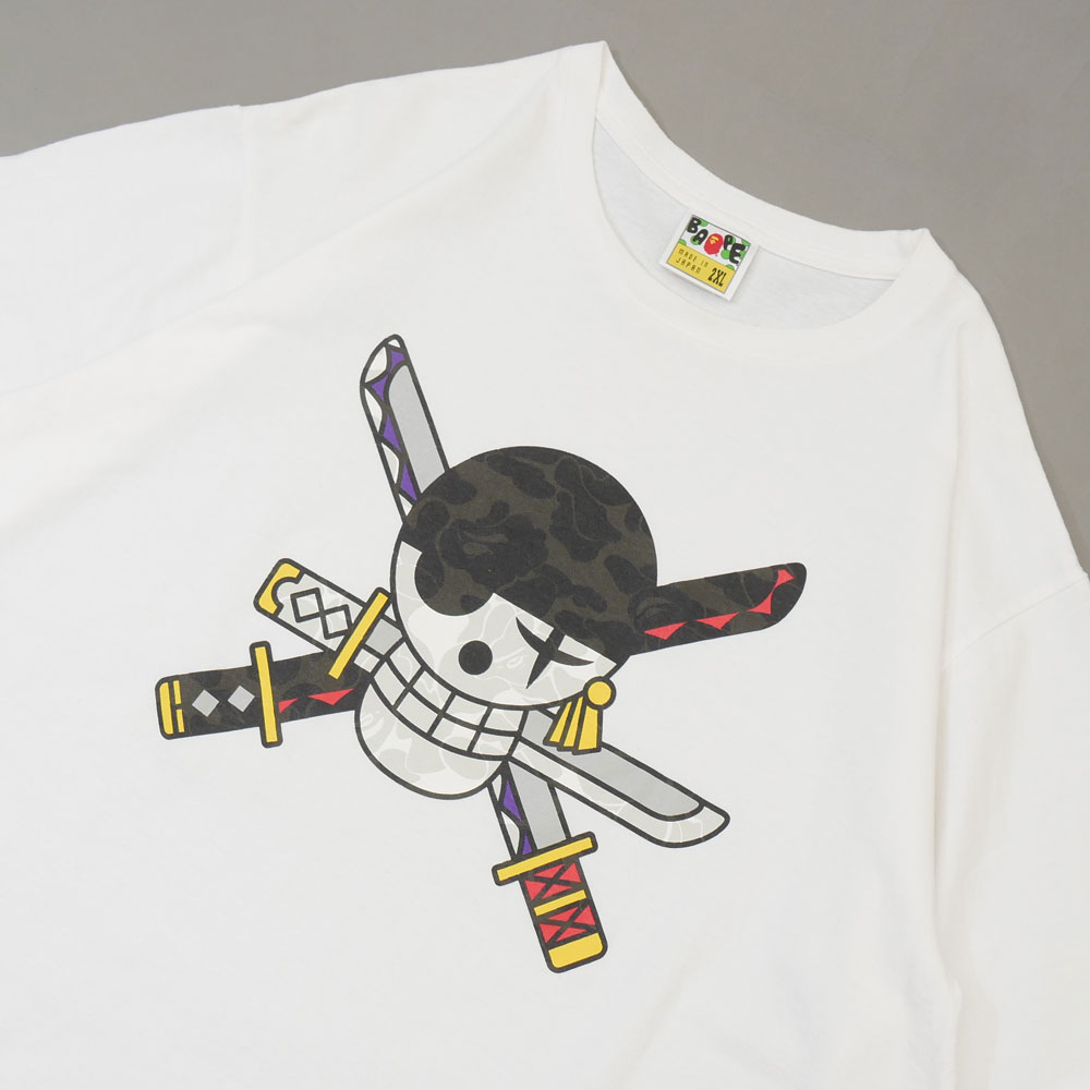 A BATHING APE BAPE ONE PIECE ゾロ　tシャツ L ☆新品☆ ワンピース ゾロ BAPE camo Tシャツ Lサイズ a bathing
