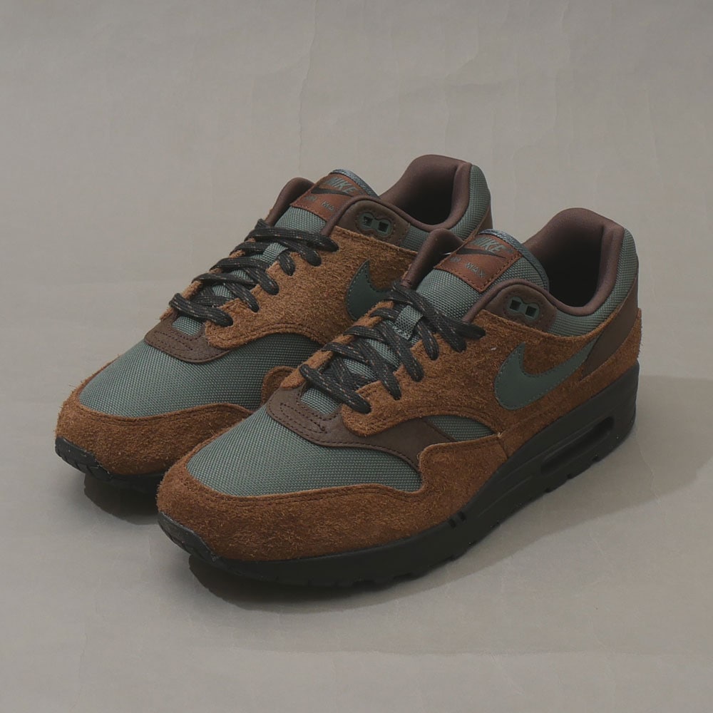 ◎NIKE AIR MAX BW PREMIUM [28.0cm] 819523-001 ナイキ エア マックス [9-1088-1] 送料無料NIKE AIR MAX 90 ESSENTIAL ネイビー 537384