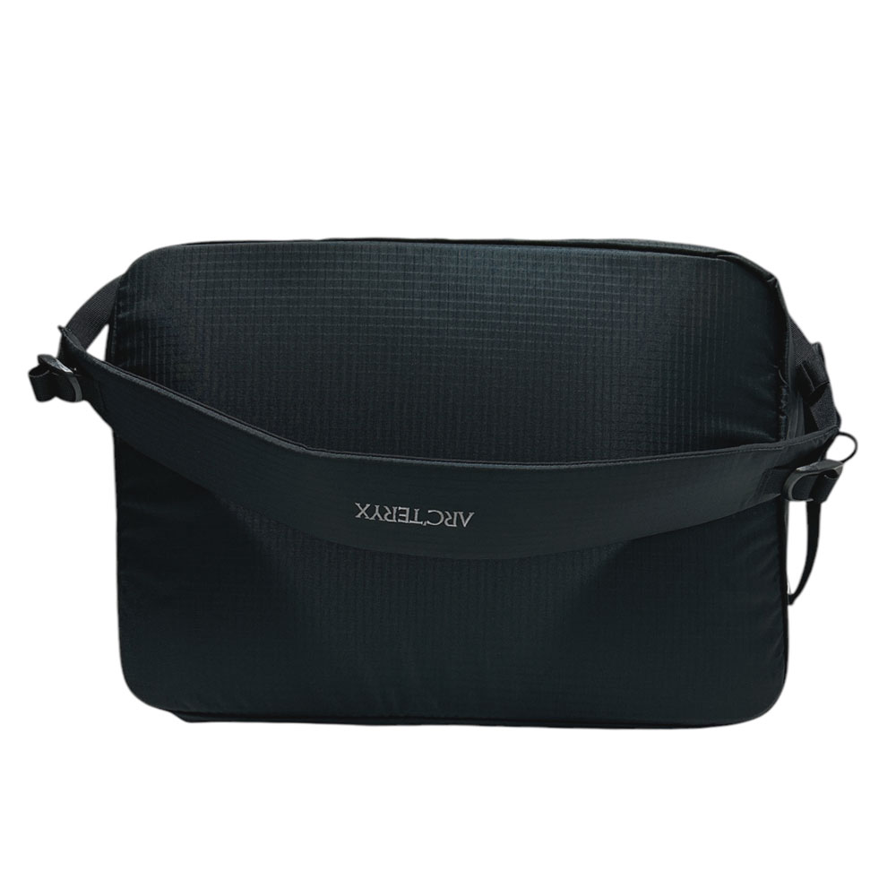 Arc'teryx Ion Gear Organizer 黒 【公式通販】