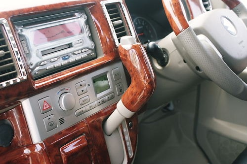エブリィ　DA64W　シフトカバー　3Dパネル　茶ウッド調