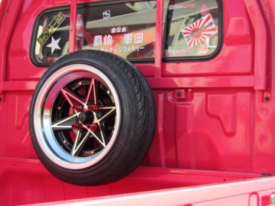 キャリイ　DA63T　背面タイヤセット