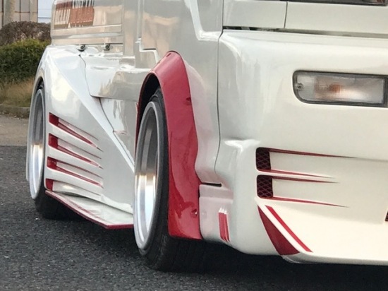 200系前期ジャンボ　ブリスターフェンダーキット
