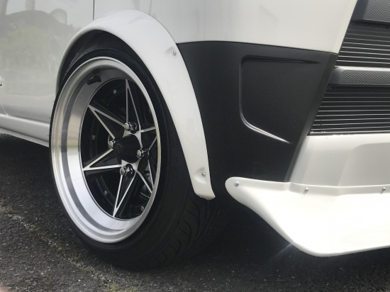 カーゴ　専用オーバーフェンダー