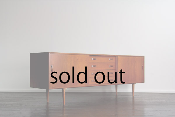 Sideboard
