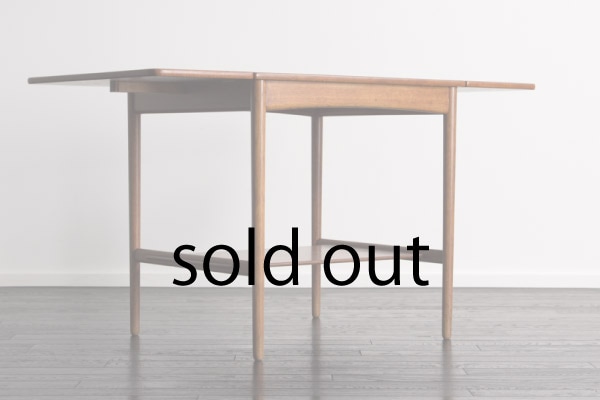 AT32 Coffee Table by Hans.J.Wegner