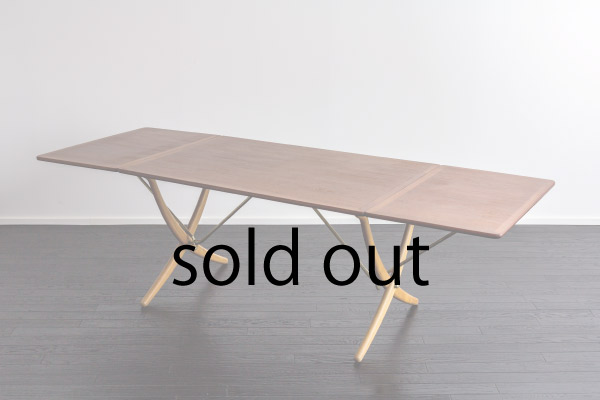 AT304 Extension Dining Table by Hans.J.Wegner