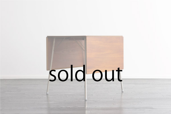 #3601 Drop leaf Table by Arne Jacobsen