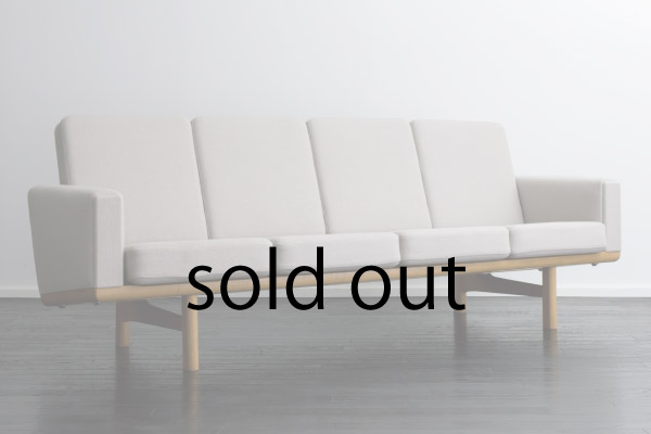 GE235 Sofa by Hans J Wegner