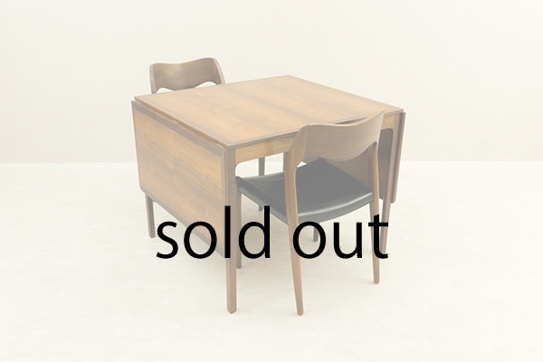 Drop leaf Dining Table by Ole Wanscher