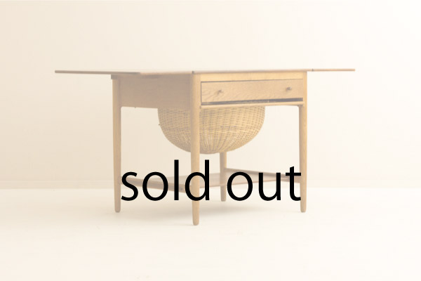 AT33 Sewing Table by Hans.J.Wegner