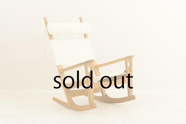 GE673 Keyhole Rocking Chair by Hans J Wegner