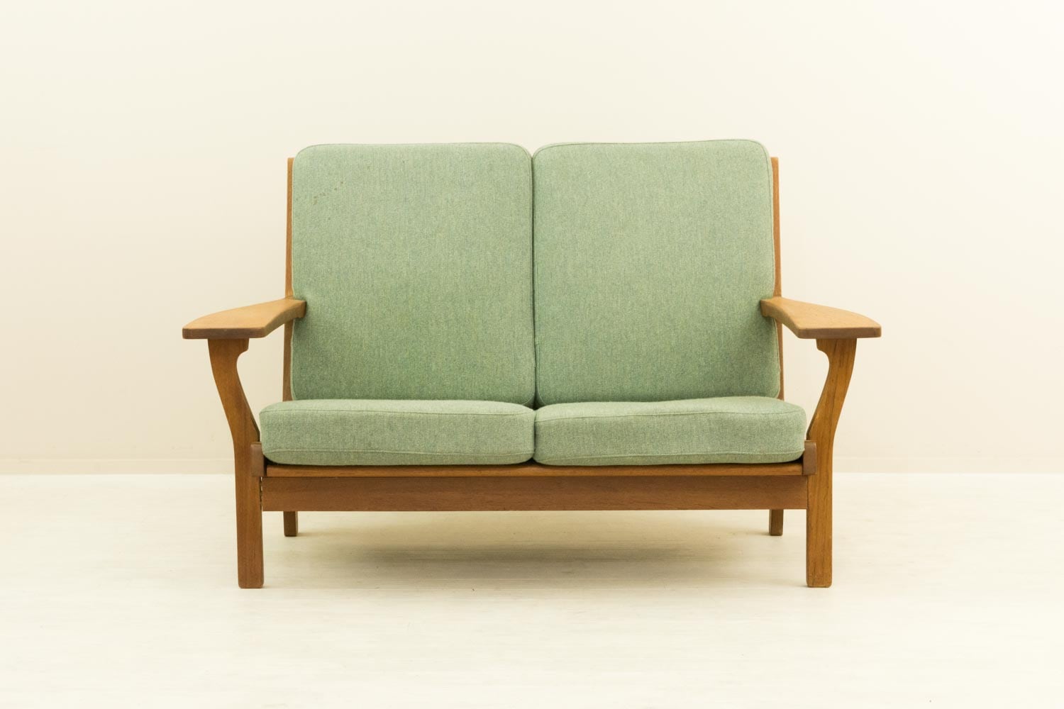 81310★オランダ Bovenkamp 2人掛け ソファ チーク ラブソファ 81310☆オランダ Bovenkamp 2人掛け ソファ チーク ラブソファ