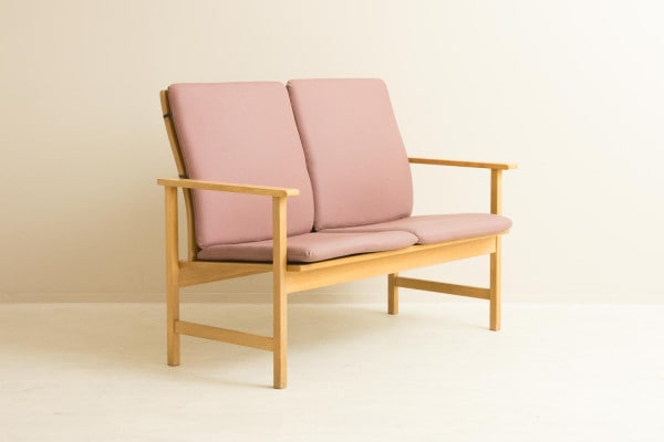 #2257 2seater Sofa by Borge Mogensen