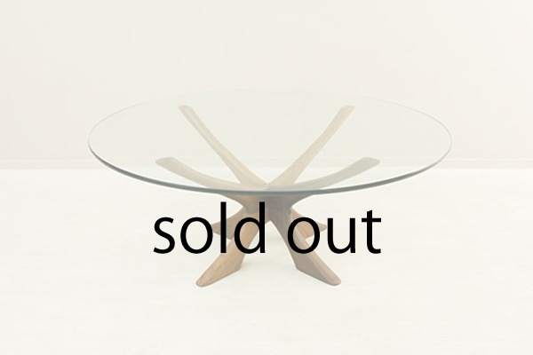 Illum Wikkelso 北欧デンマーク家具　ガラステーブル/楕円形❣️ Illum wikkelso Denmark glass top table - メルカリ