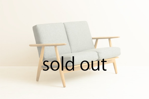 GE240 2seater Sofa by Hans J Wegner