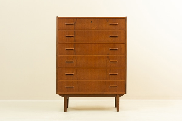 6�ʥ������ȡʸ��դ��˥ǥ�ޡ��� �������� ��Danish Vintage Chest of Drawers – 6 Drawers / Teak / �̲�������ơ���
