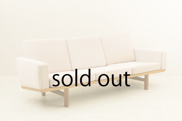 GE236 3 Seater Sofa by Hans J Wegner