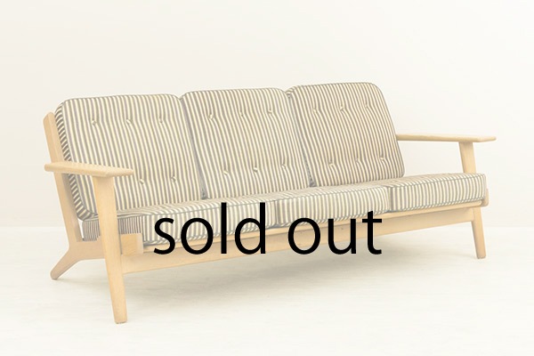 GE290 3 Seater Sofa by Hans J Wegner