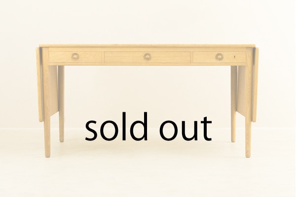 AT305 Drop Leaf Desk by Hans J Wegner