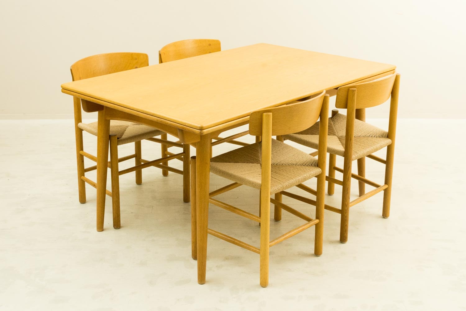 （セール中）ウェグナー AT312 ヴィンテージ ダイニングテーブル Hans J Wegner AT312 ダイニングテーブル オーク 北欧家具 通販