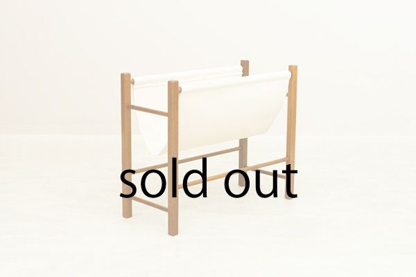 �ǥ�ޡ����� ��������ߥ����Х� �ޥ������å���Teak & Canvas Magazine Rack from Denmark���̲�������ơ�����ĥ���ؤ��Ѥߡ�