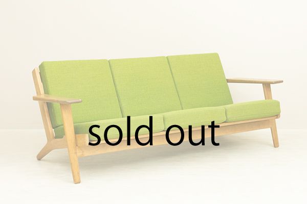 Hans J. Wegner�ʥϥ󥹡�J���������ʡ��� GE290 3 Seater Sofa �̲�������ơ������ե� | 1950ǯ�塦�����ޡ�������������ࡦ���ͳݤ�