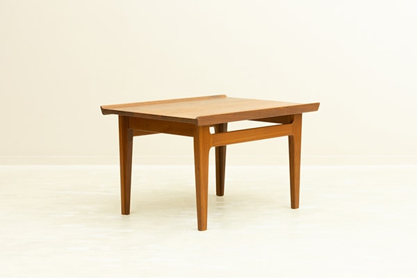 美品Finn Juhl フィン・ユール FD531コーヒーテーブル チーク無垢材 美品Finn Juhl フィン・ユール FD531コーヒーテーブル チーク