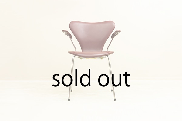 ����͡��䥳�֥��� ���֥�������ʥ������դ����쥶���ˡ�Arne Jacobsen Seven Chair with Arms��Fritz Hansen ������꡿�̲��ǥ������
