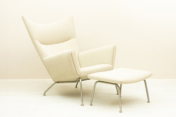 CH445 Wing Chair & CH446 Ottoman Set by Hans J. Wegner���̲�������ơ����ȶ� �����󥰥����������åȥޥ󥻥å�