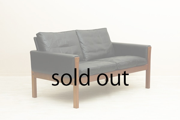 AP62 Sofa by Hans J. Wegner