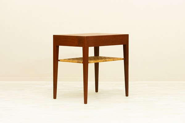 Small Table by Severin Hansen Jr�ʥ��֥�󡦥ϥ󥻥�� ���������饿��å��⡼��ơ��֥� �����ɥơ��֥� �̲�������ơ��� �ǥ�ޡ�����