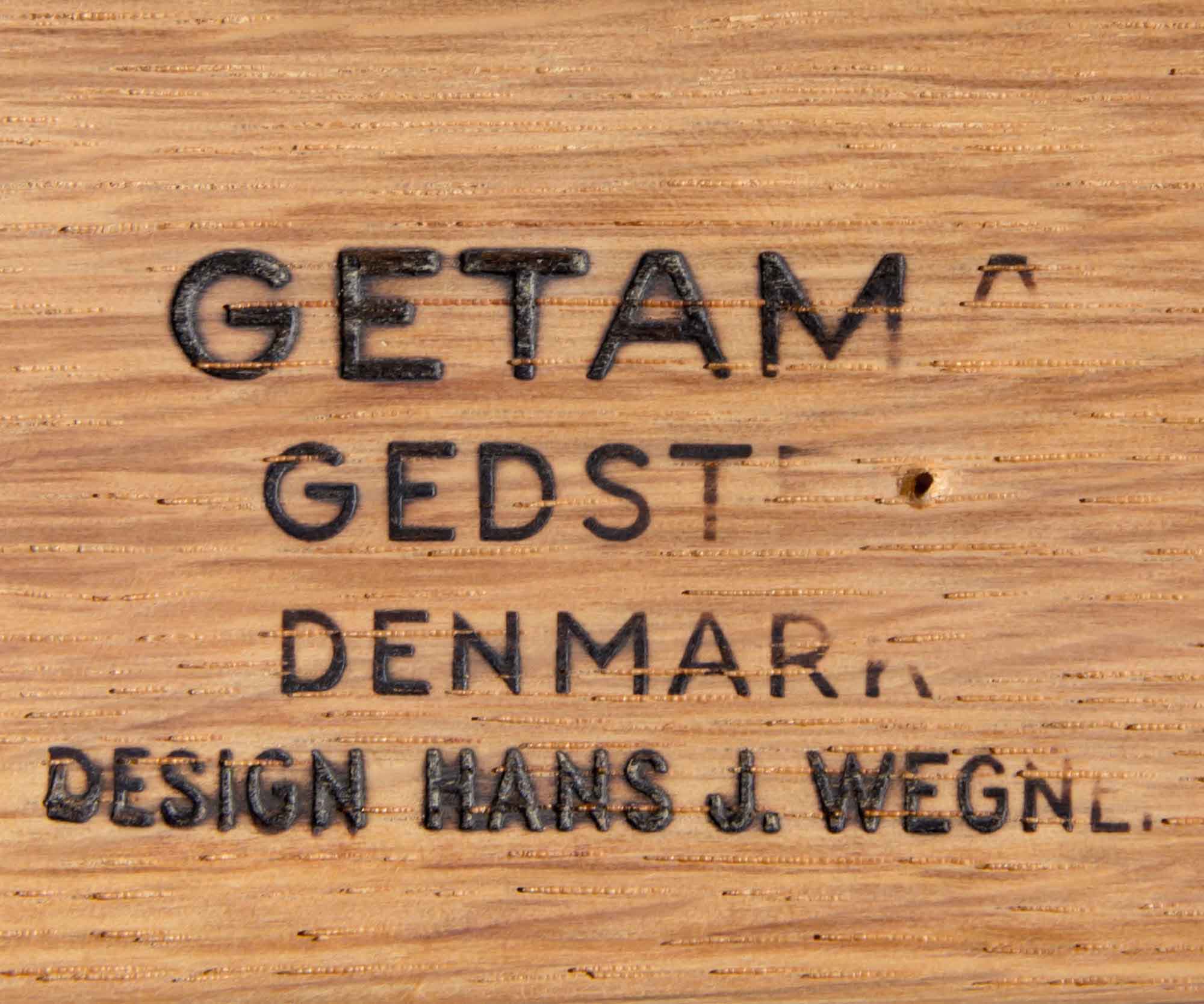 GE375 Sofa set by Hans J Wegner