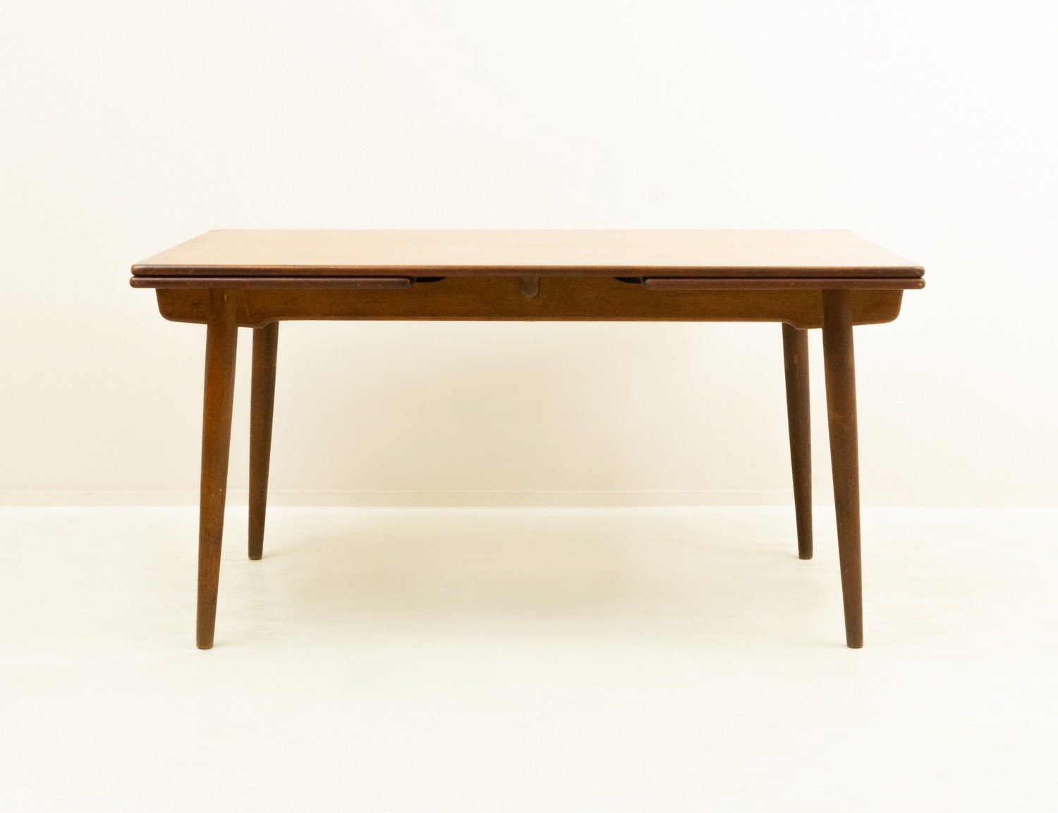 木製クラシックテーブル ブラウン　アンテァーク Hans J Wegner AT312 ダイニングテーブル チーク 北欧家具 通販