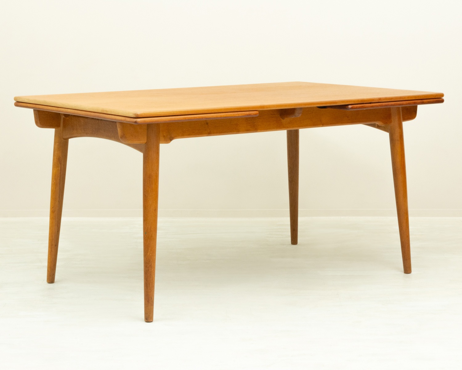 AT312 Dinning Table by Hans J. Wegner�å����˥󥰥ơ��֥� �������ࡦ�������� �̲�������ơ��� �������ƥ󥷥��
