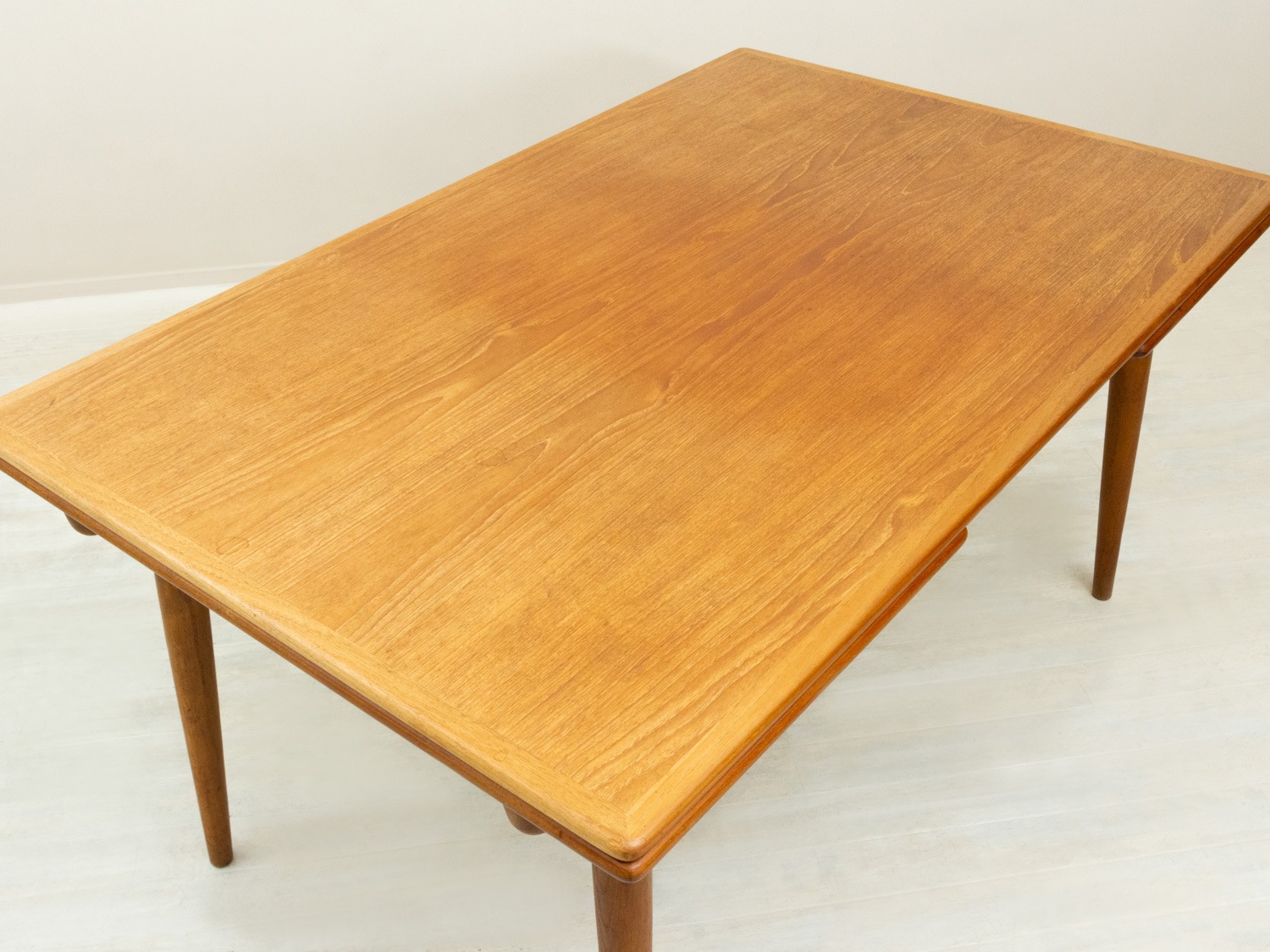 AT312 Dinning Table by Hans J. Wegner�å����˥󥰥ơ��֥� �������ࡦ�������� �̲�������ơ��� �������ƥ󥷥��